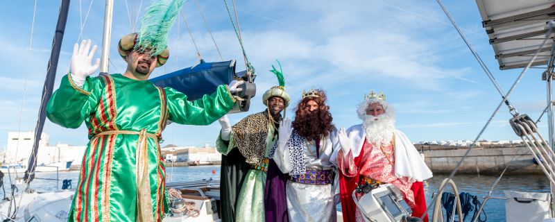 LOS REYES MAGOS MÁS MADRUGADORES ARRIBAN A MARINA LANZAROTE